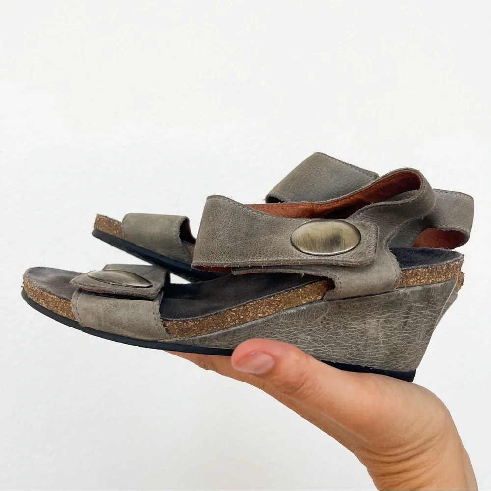 Taos Carousel 2 Wedge Platform Sandals Size 37